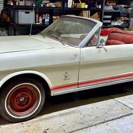 1965 Ford mustang convertible