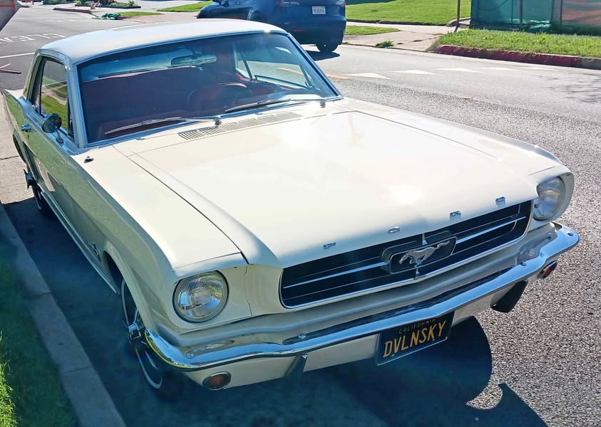 1965 Ford Mustang - Coupe 2D