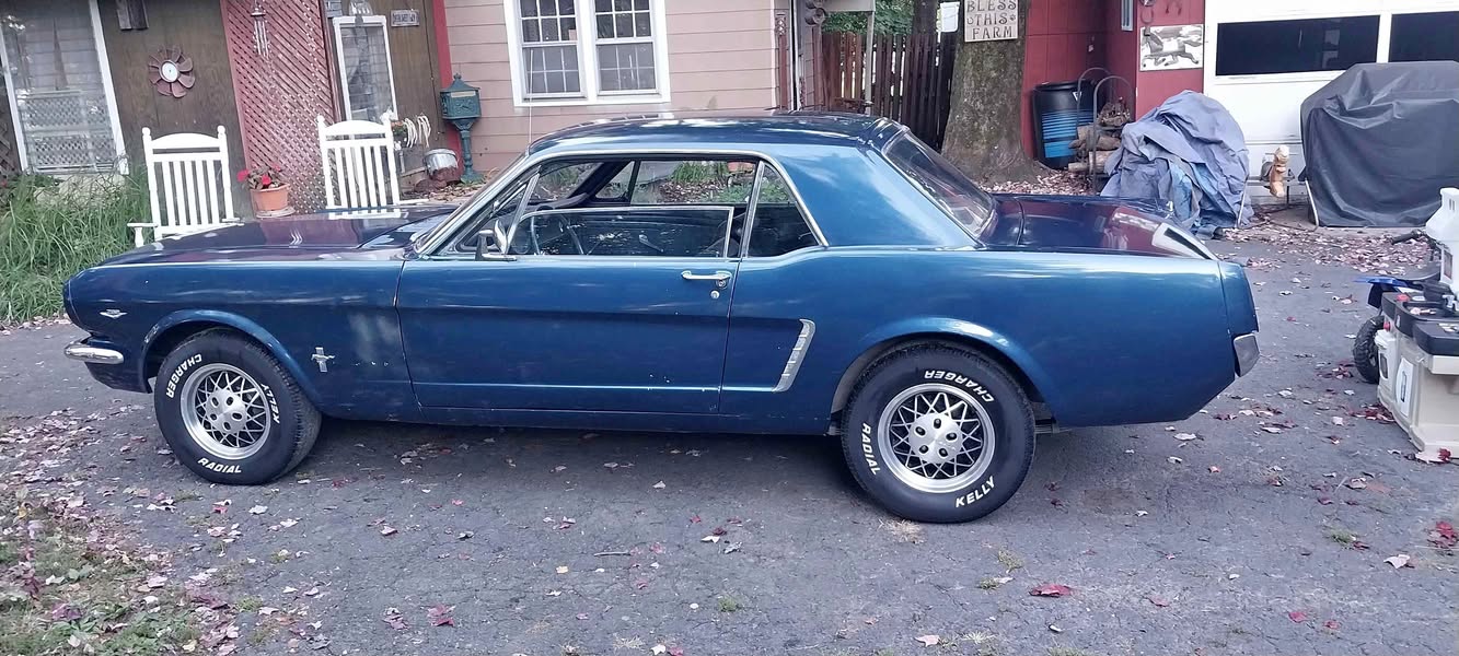 1965 Ford Mustang v8 - Runs drives