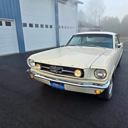 1965 Ford Mustang - Coupe 2D