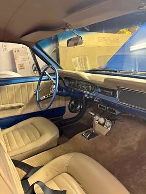 1965 Ford Mustang - Coupe 2D