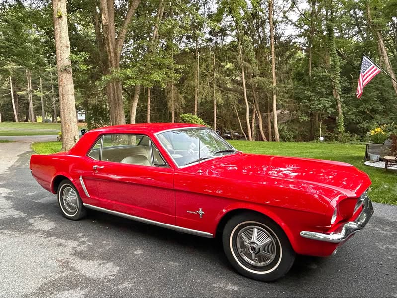 1965 Ford Mustang - Coupe 2D