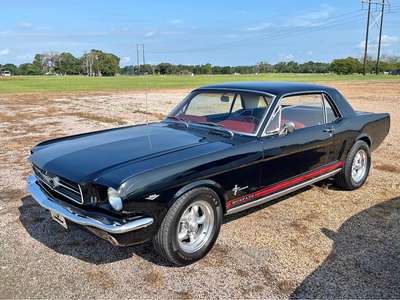 1965 Ford Mustang - A-Code 289 V8 3-speed manual