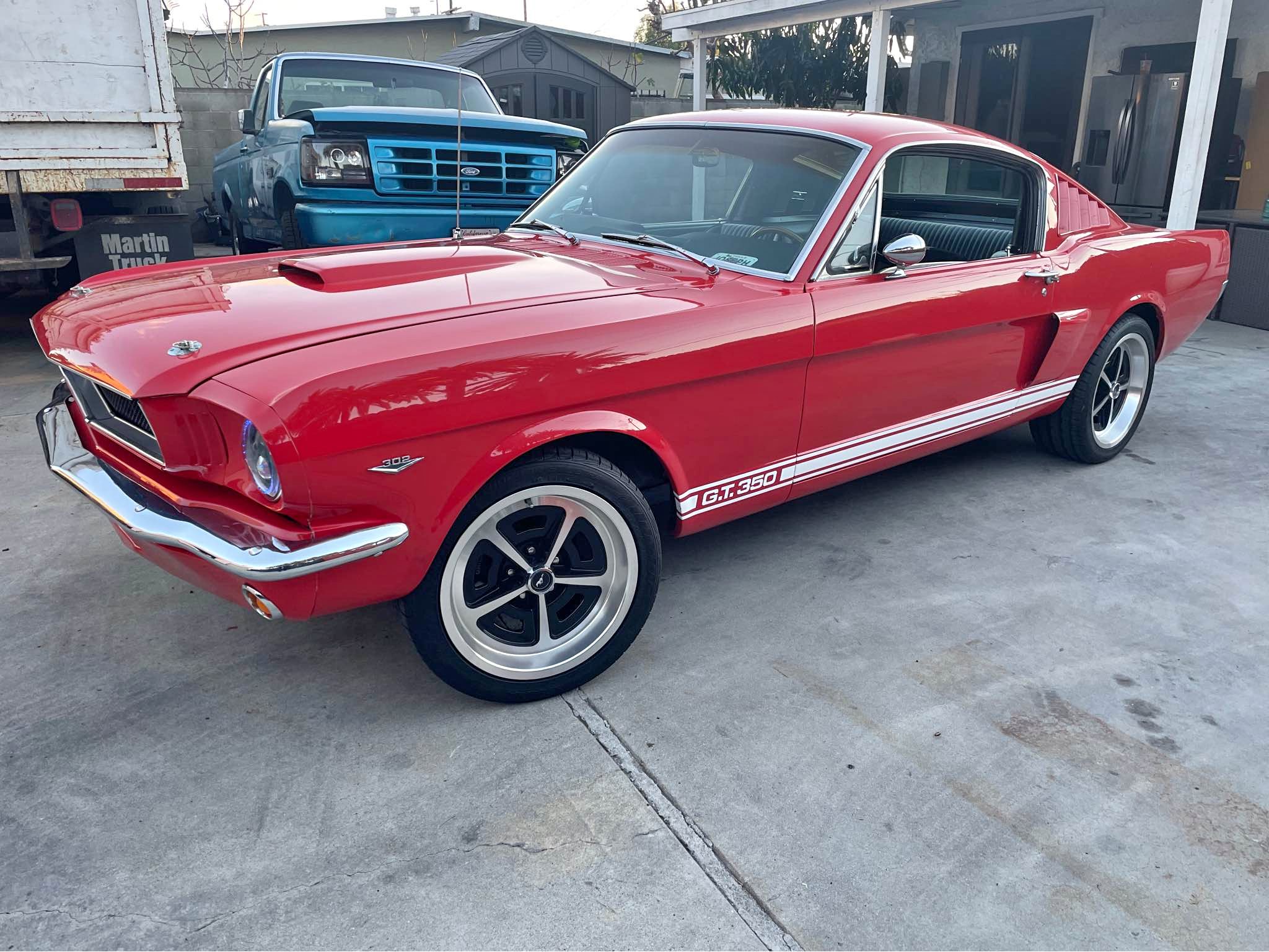 1965 Ford Mustang - Fastback