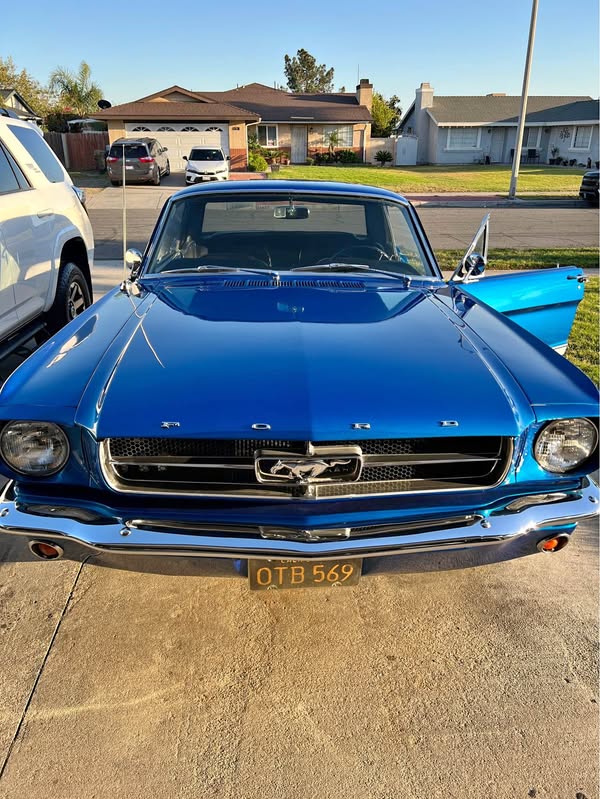 1965 Ford Mustang - Coupe 2D