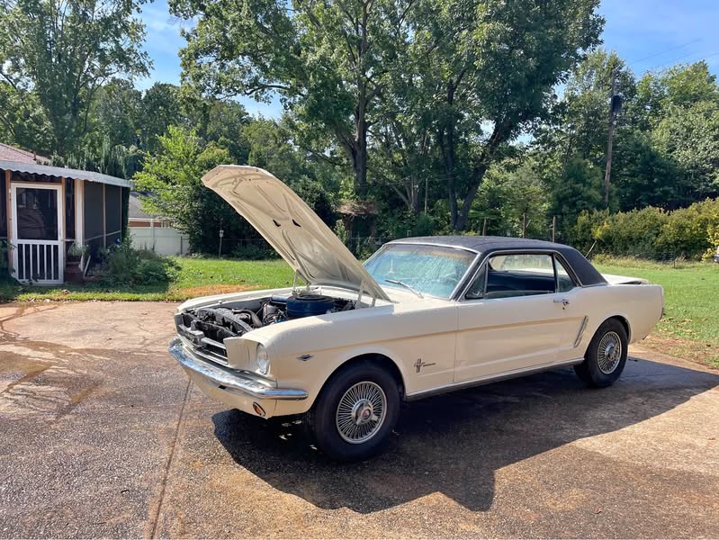 1965 Ford Mustang - Coupe 2D