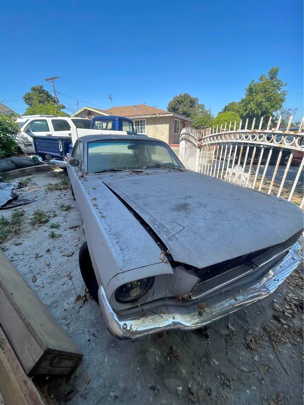 1965 Ford Mustang - Coupe 2D