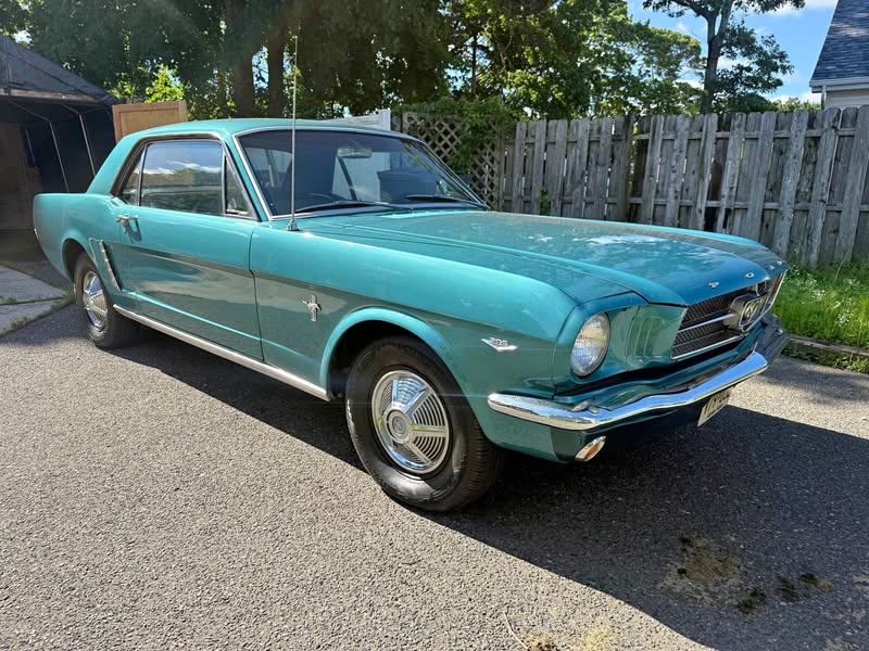 1965 Ford Mustang - Coupe 2D
