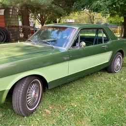 1965 Ford Mustang - Coupe 2D