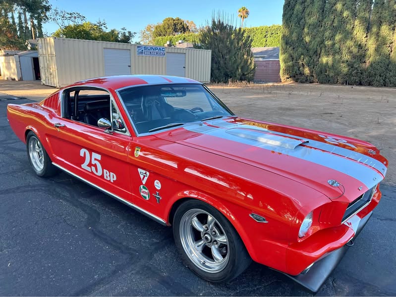 1965 Ford Mustang - V6 Premium Coupe 2D