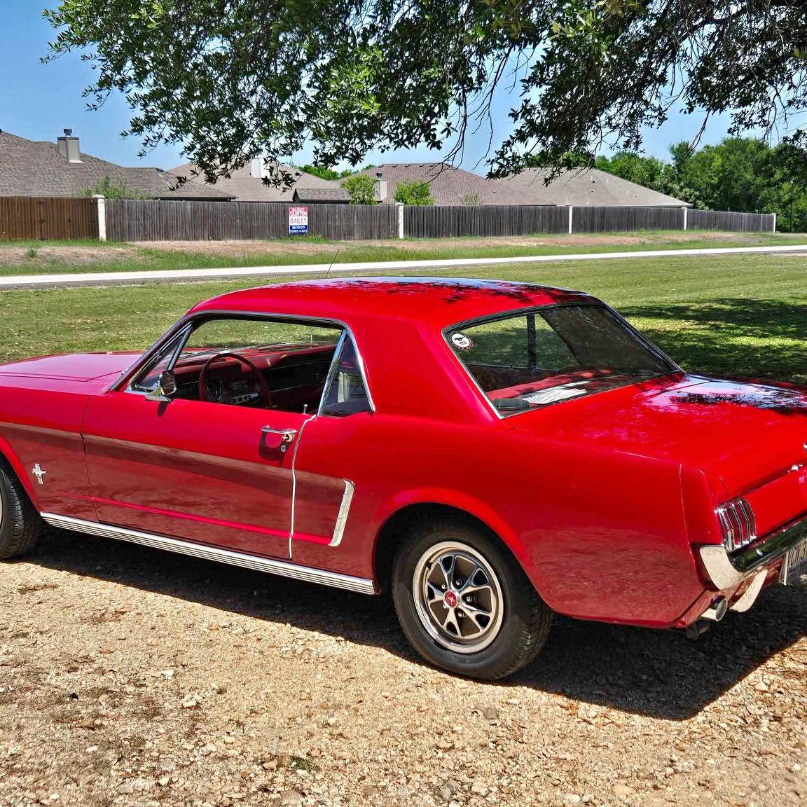 1965 Ford Mustang - Coupe 2D
