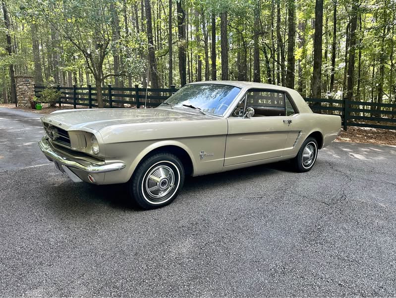 1965 Ford Mustang - Coupe 2D