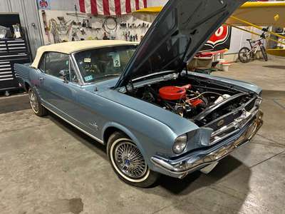1965 Ford Mustang - Coupe 2D