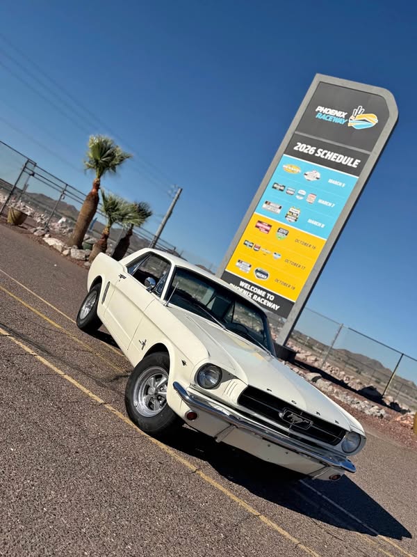 1965 Ford Mustang - Coupe 2D