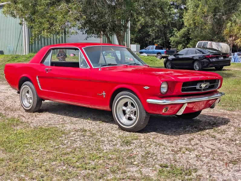 1965 Ford Mustang - Coupe 2D