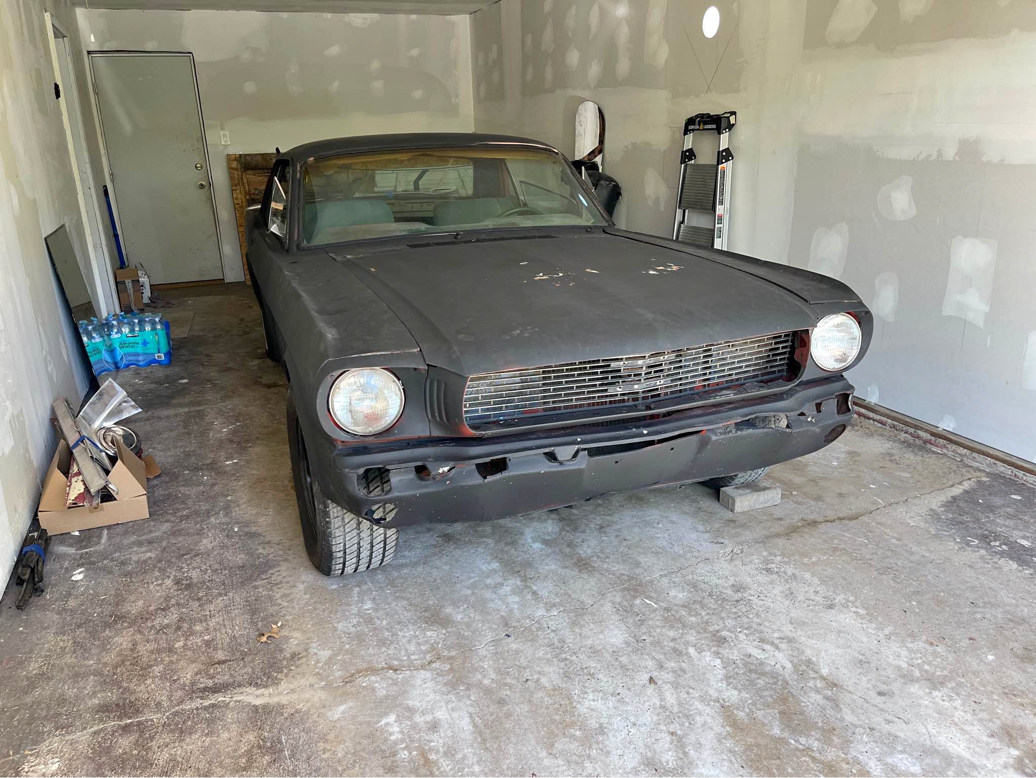 1965 Ford Mustang - Coupe 2D