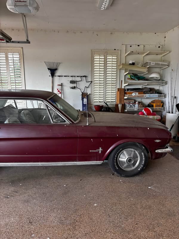 1965 Ford Mustang - Coupe 2D