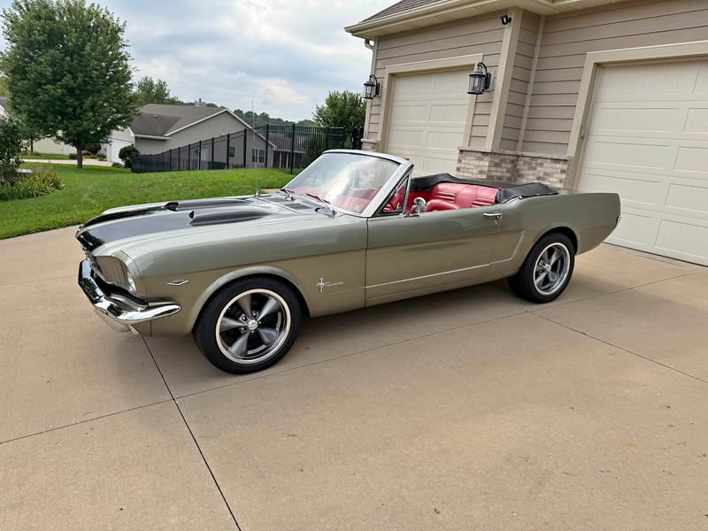 1965 Ford Mustang - Convertible 2D