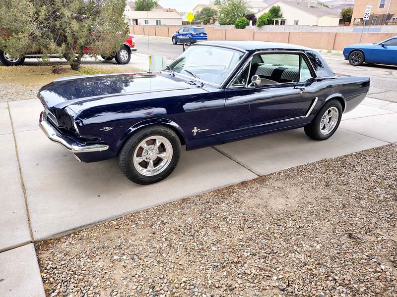 1965 Ford Mustang - Coupe 2D