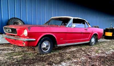 1965 Ford Mustang Convertible, Runs good!