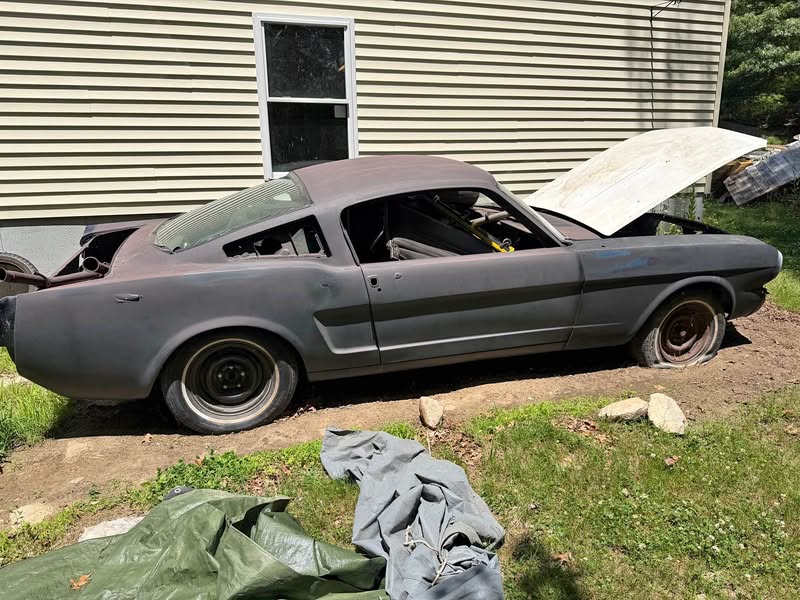 1965 Ford Mustang - Coupe 2D