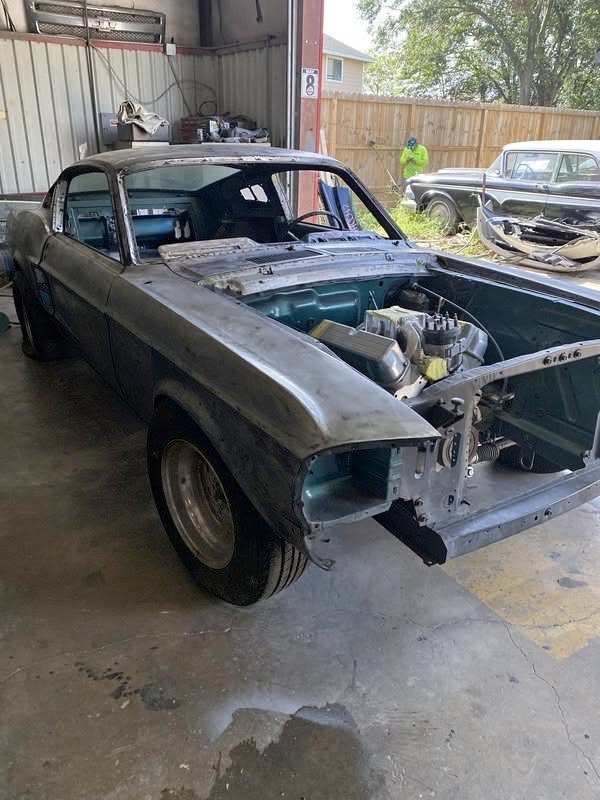 1967 Ford mustang fastback with 428 cobrajet engine