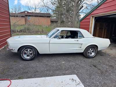 1967 Ford Mustang - Coupe 2D