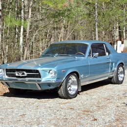 1967 Ford Mustang - Coupe 2D