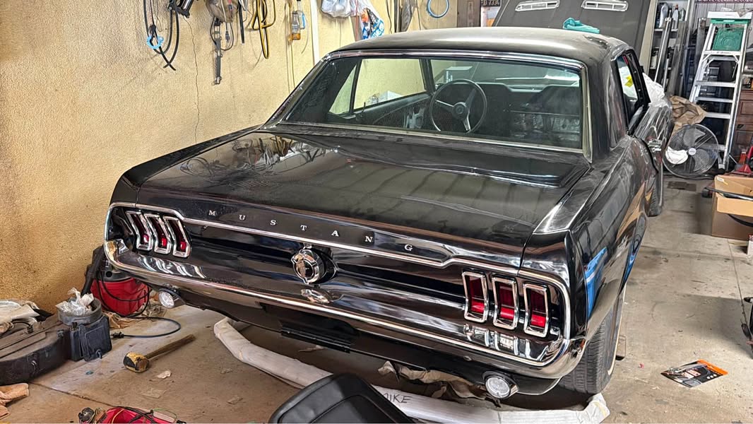 1967 Ford Mustang - Coupe 2D