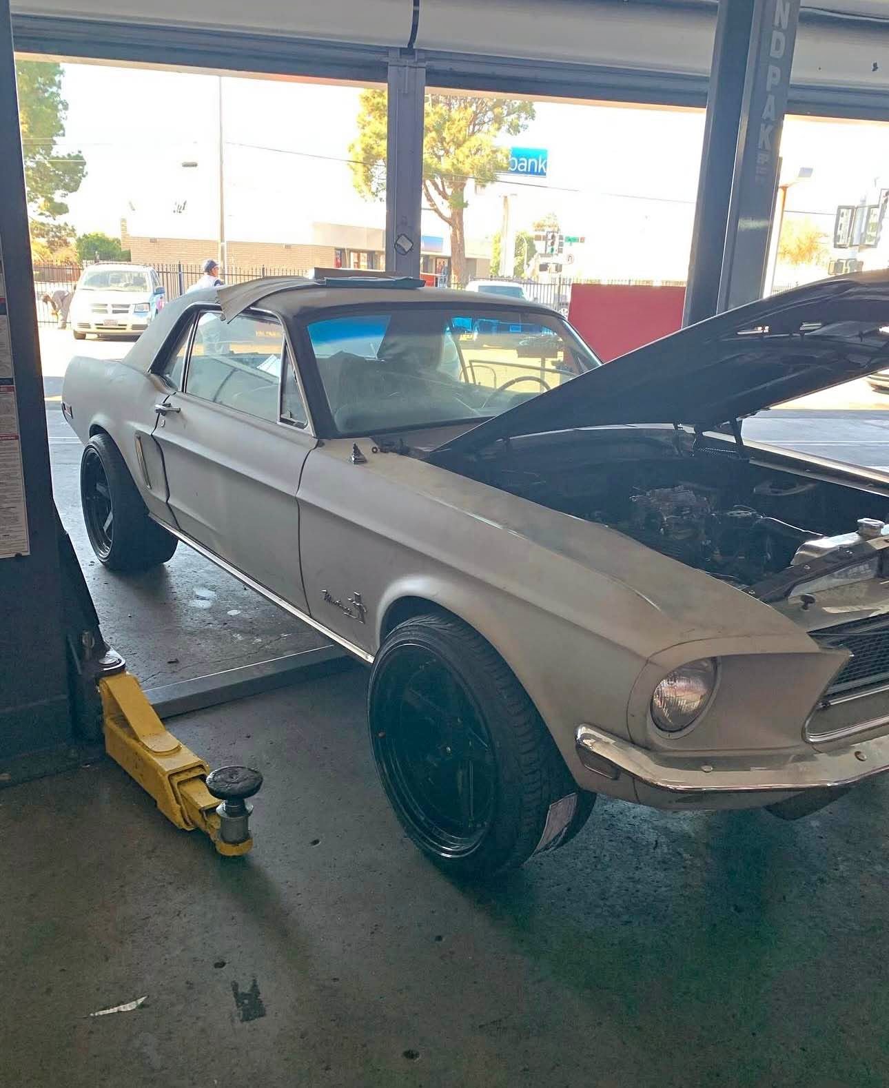 1968 Ford Mustang - Coupe 2D