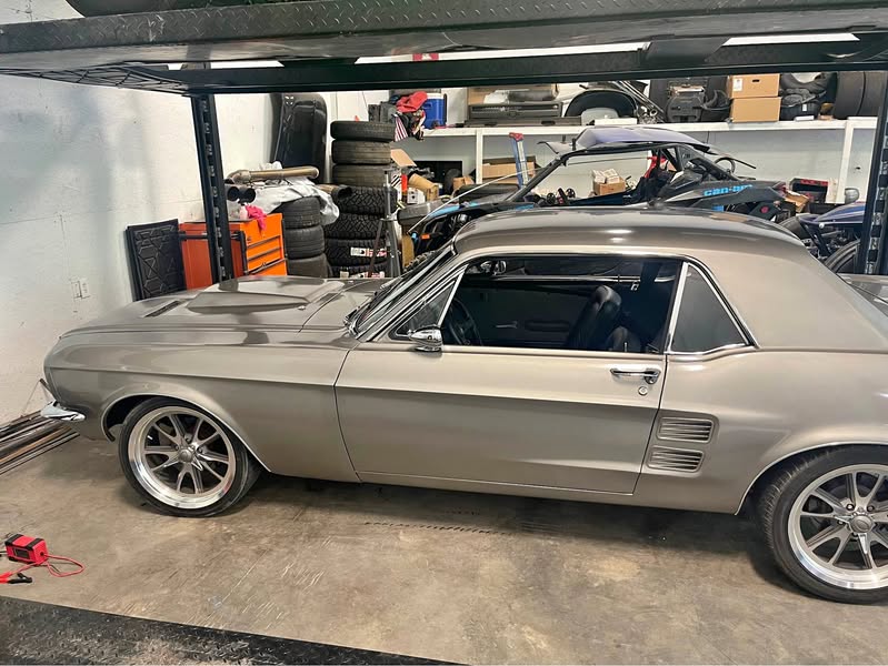 1967 Ford Mustang - Coupe 2D