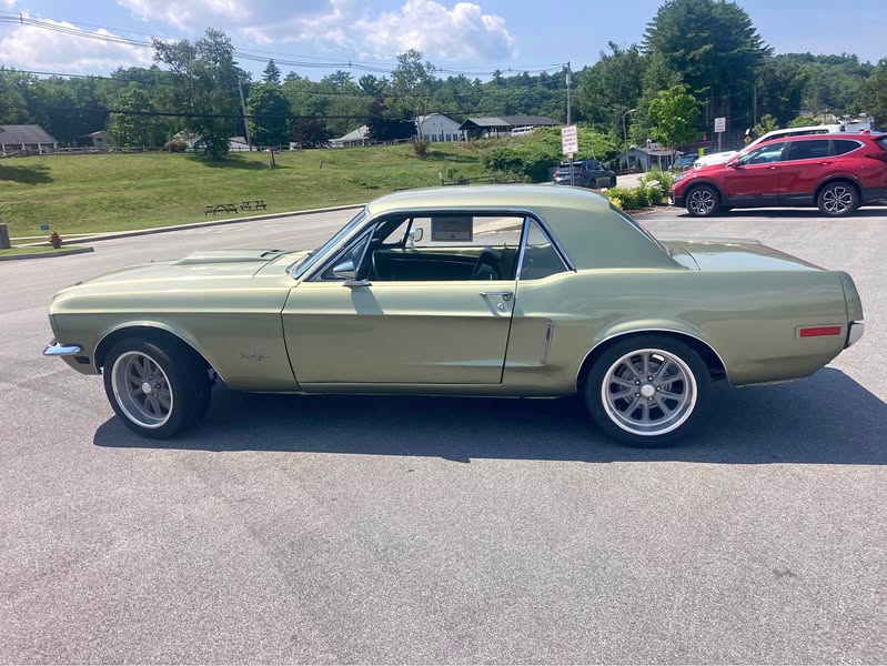 1968 Ford Mustang - Coupe 2D