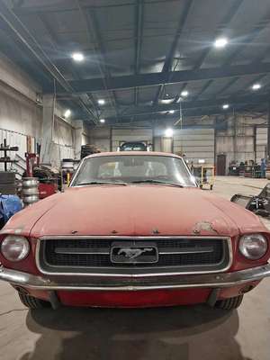 1967 Ford Mustang - V6 Coupe 2D