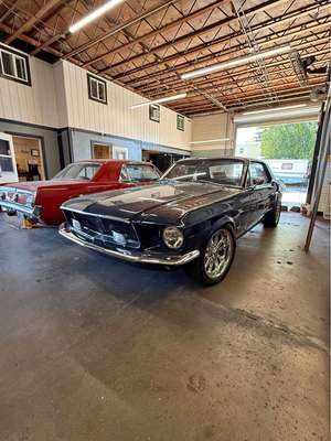1967 Ford Mustang - Coupe 2D