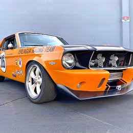 1967 Ford Mustang - Racing seats