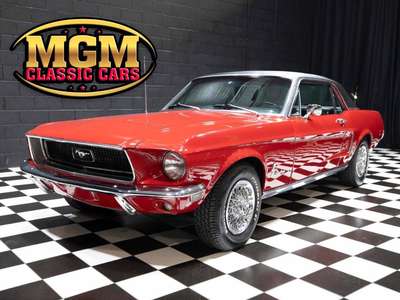 1968 Ford Mustang 302cid - COLD AC - RED PAINT - BLACK...