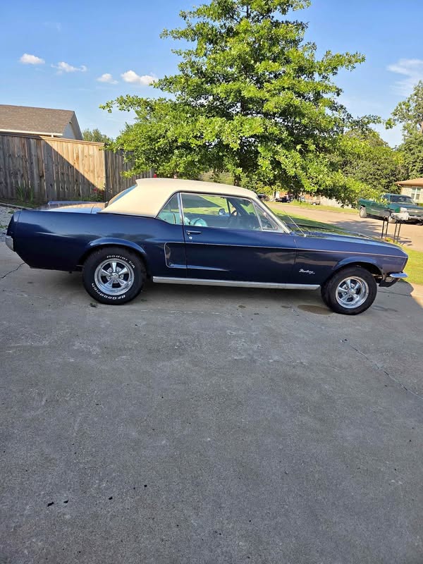 1968 Ford Mustang - Coupe 2D
