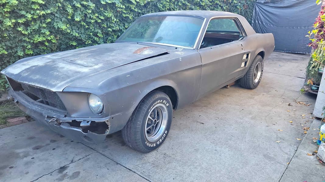 1967 Ford Mustang - Coupe 2D