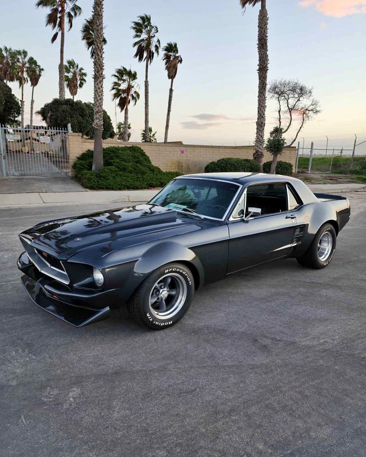 1967 Ford Mustang - Coupe 2D