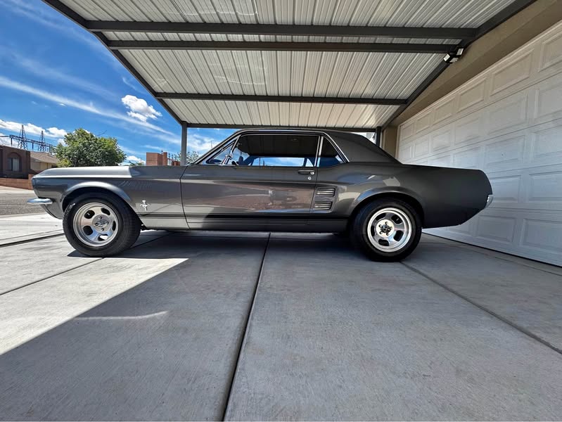 1967 Ford Mustang - Coupe 2D