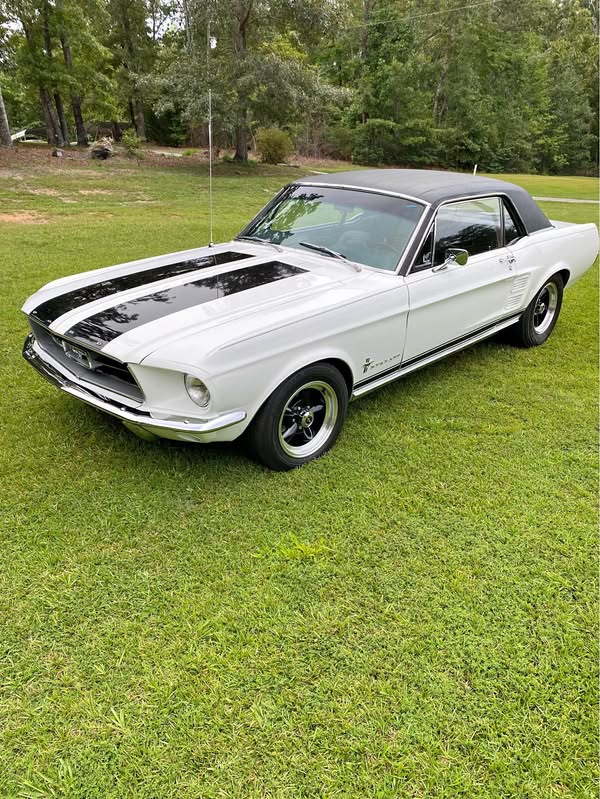 1967 Ford Mustang - Coupe 2D