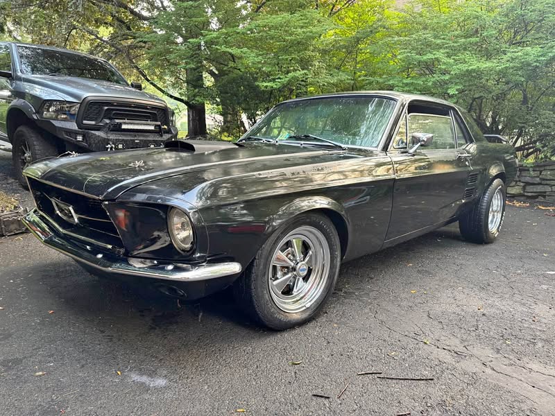 1967 Ford Mustang - Coupe 2D