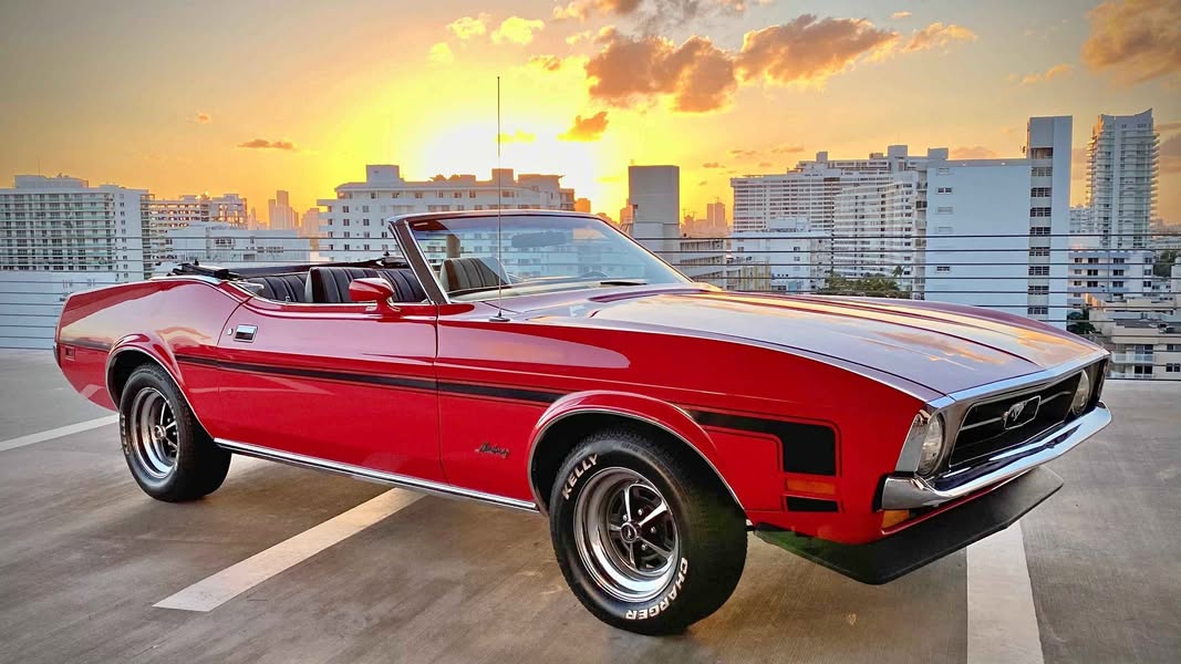 1972 Ford Mustang - Convertible 2D