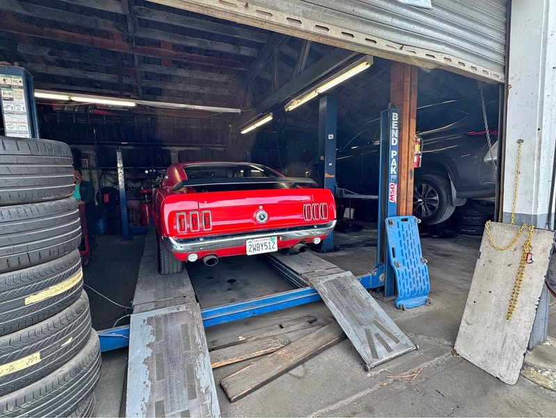 1969 Ford Mustang - Mach 1 Coupe 2D