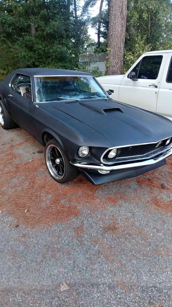 1969 Ford Mustang - Coupe 2D