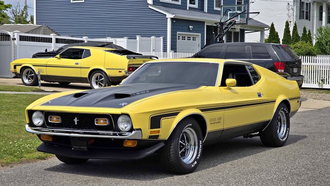 1972 Ford  Mustang boss 351 tribute 5 speed