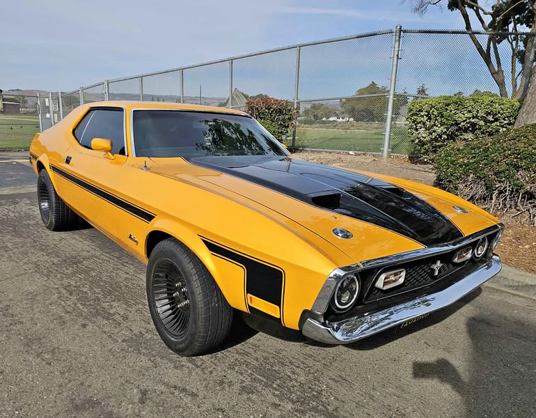 1971 Ford Mustang - Premium Coupe 2D
