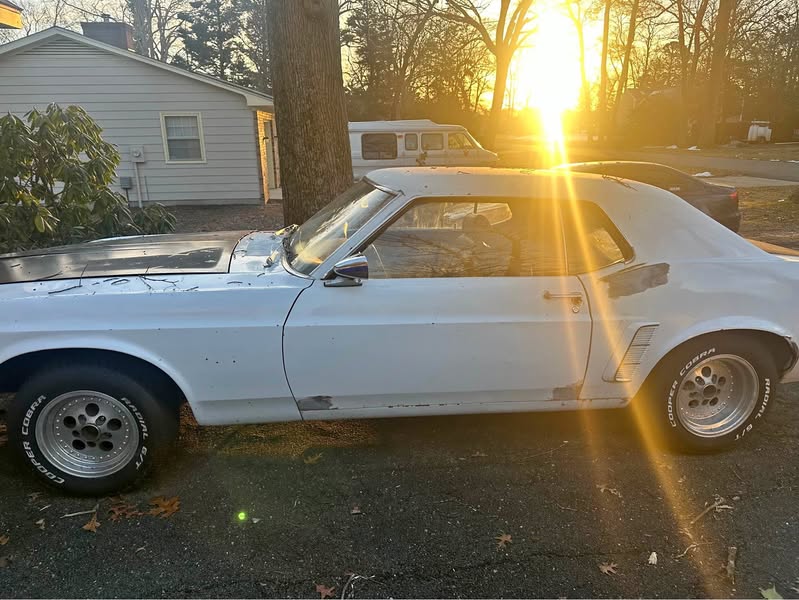 1969 Ford Mustang - Coupe 2D