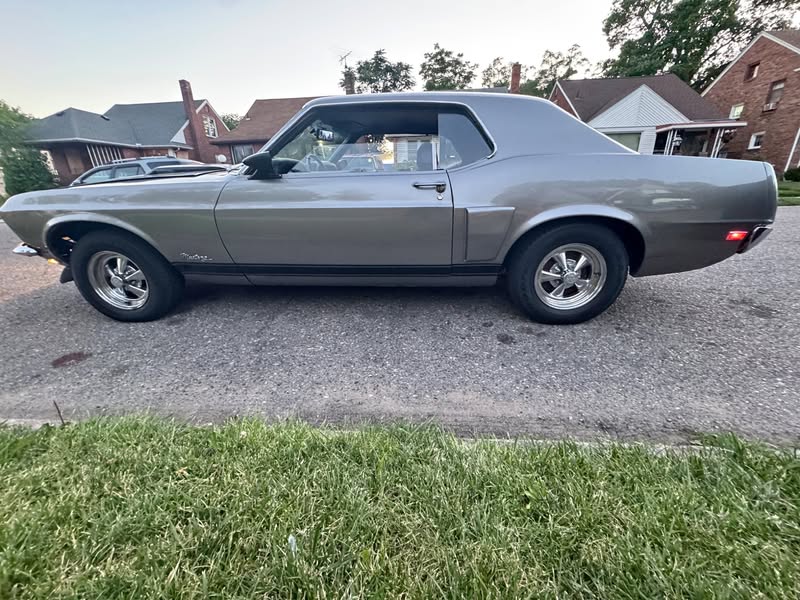 1969 Ford Mustang - Coupe 2D