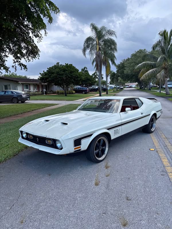 1972 Ford Mustang - Mach 1 Premium Coupe 2D